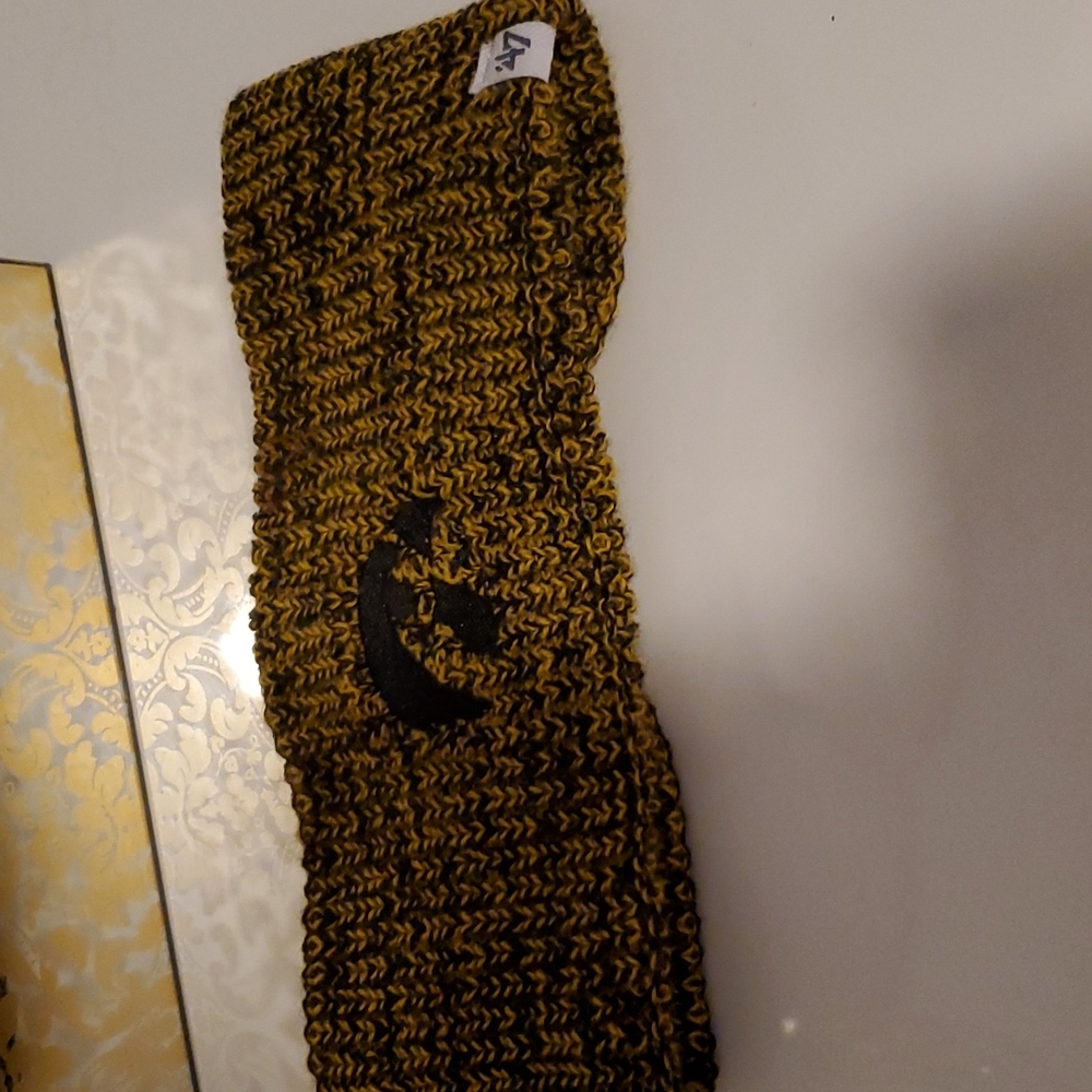 Black and gold knit headband,  University of Iowa Hawkeye